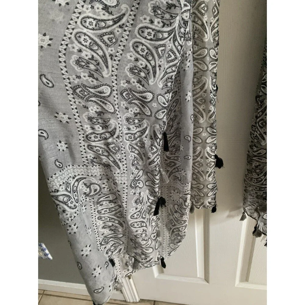 Big Buddha Lightweight Oversized Wrap Shawl With Tassels Monochrome Paisley NWT